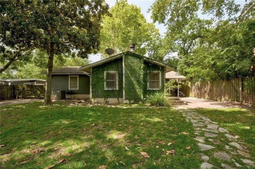 A Rare Find - Bright, Warm, Charming Central Austin Home Exterior photo